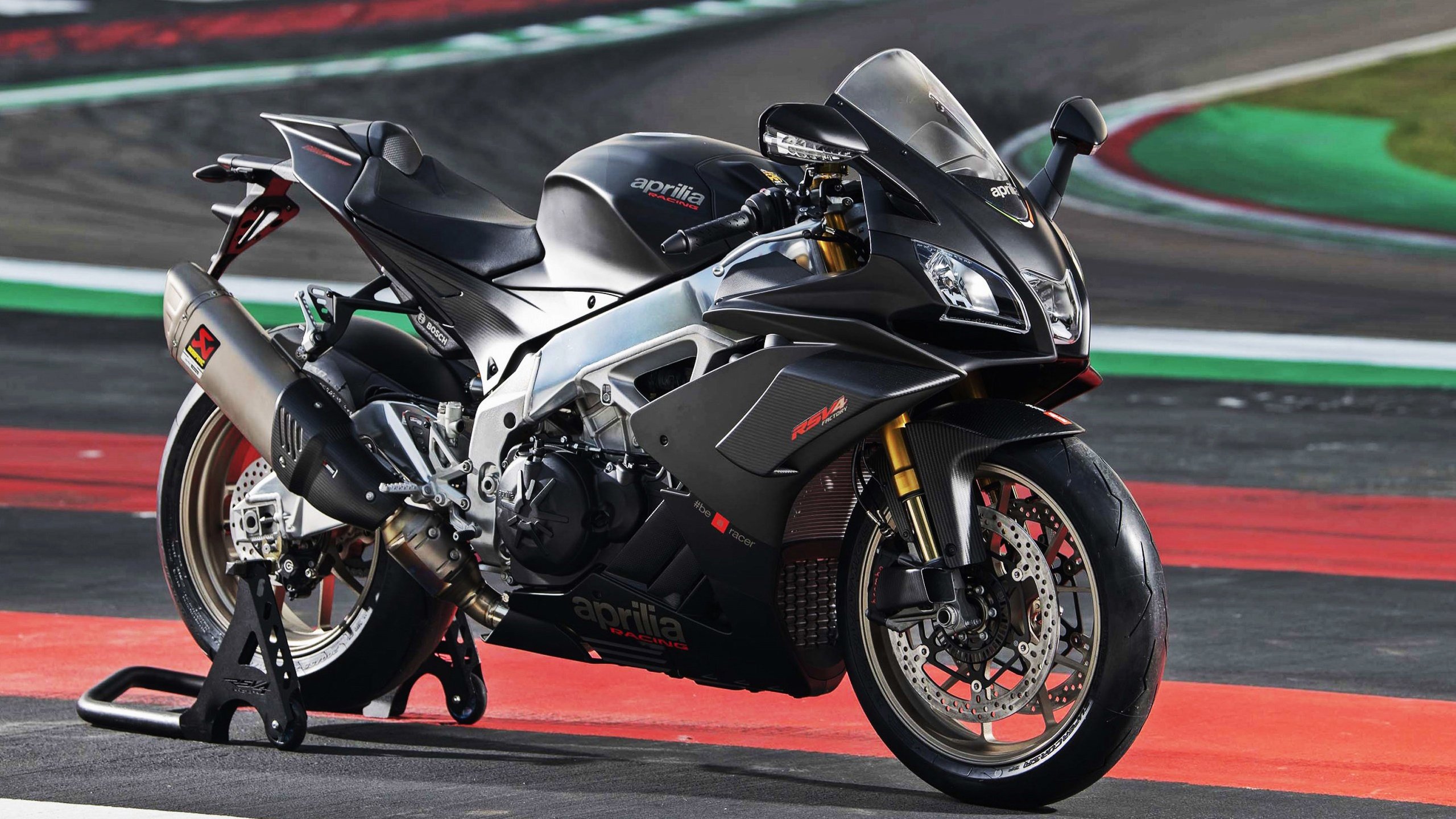 欧洲杯震撼现场：战术、速度、精彩纷呈！，欧洲杯比赛视频速98db in