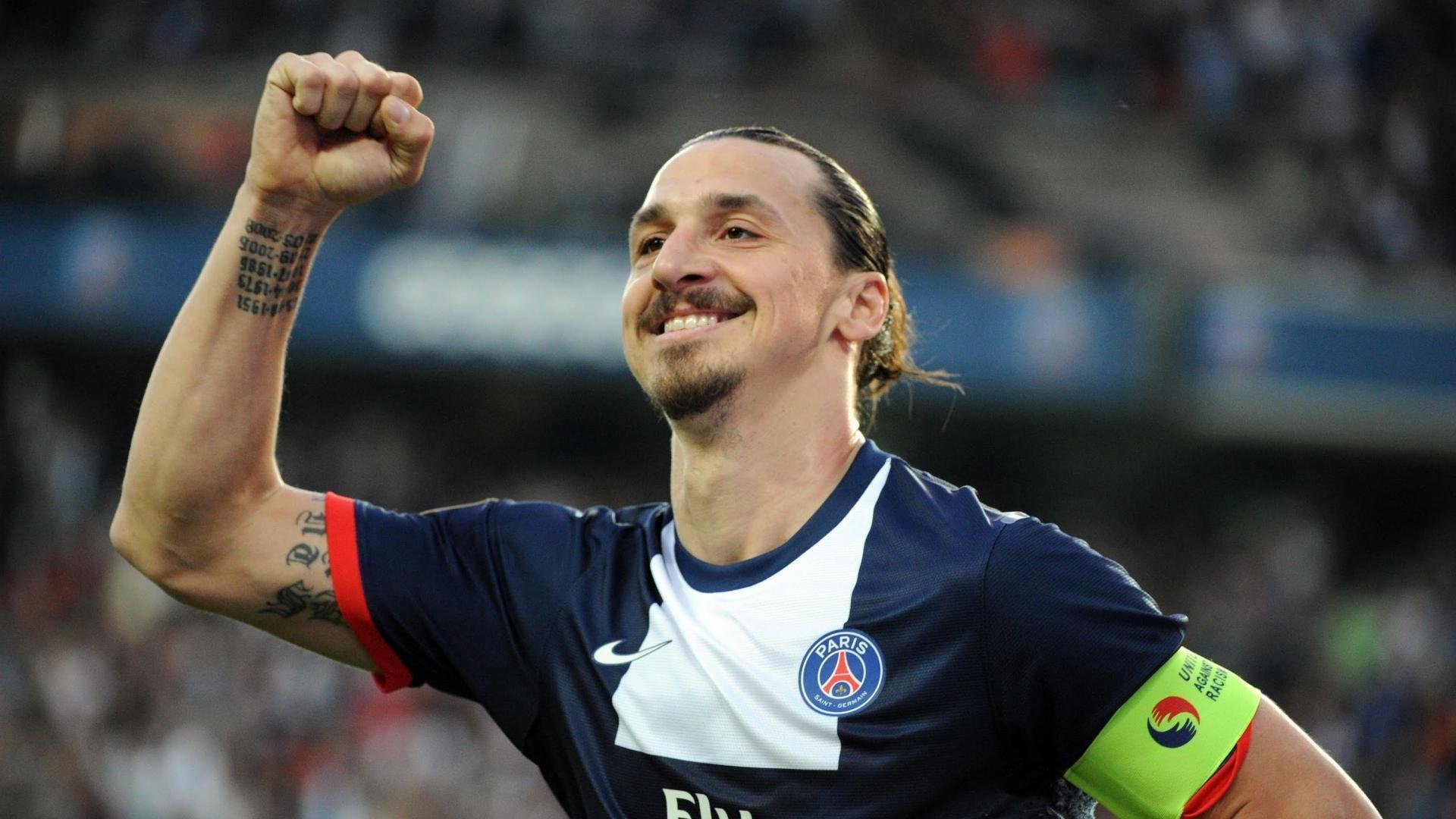 足球行业高峰论坛聚焦产业升级转型，足球产业规模